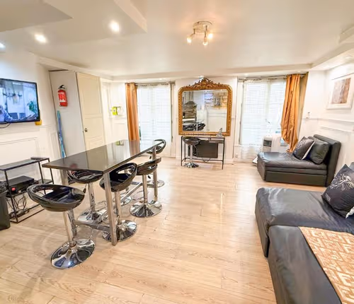 Rue de Tracy Serviced Apartment