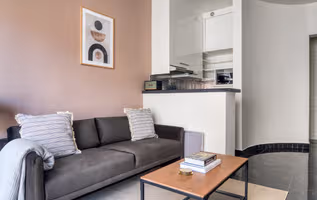 Rue du Sergent Hoff Serviced Apartment