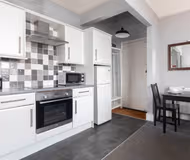 Flat 3, 98 Prestbury Road