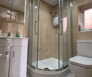 Spacious 4-Bed Solihull Home ideal for Contractors