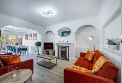 Ipswich 5 BR