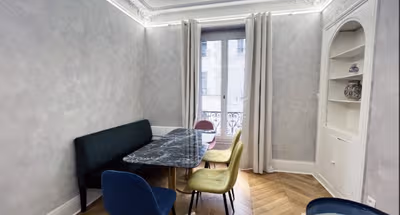 Rue Des Rosiers Serviced Apartment