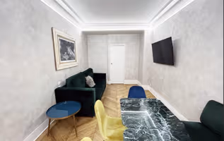 Rue Des Rosiers Serviced Apartment