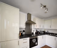 2 Bedroom Stylish & Cozy Apartment at CMK