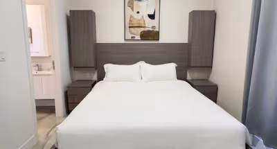 Luxury Suite at One West Plaza