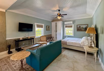 Apartment at Montague