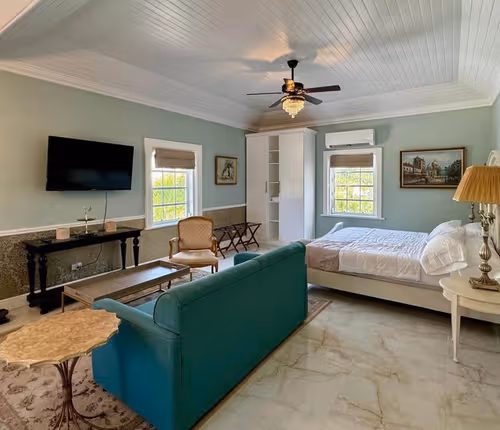 Apartment at Montague