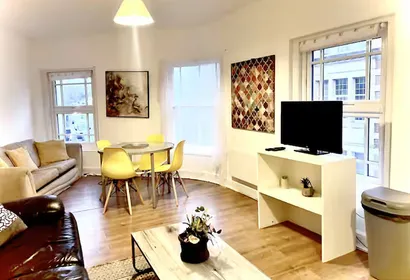 Yeovil 2BR Flat