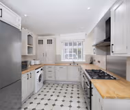 Flat 1, 24 Newport