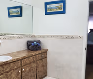 Spacious & Convenient Apartment at West Bay Street