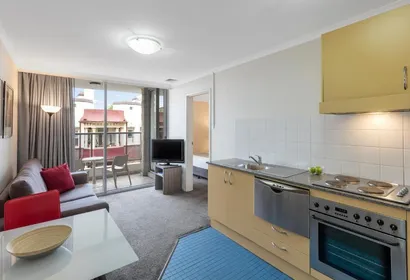 Cleveland St Serviced Apartment