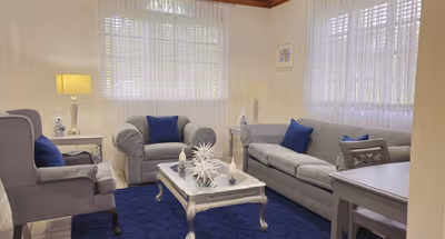 Elegant & Spacious Townhouse in Nassau