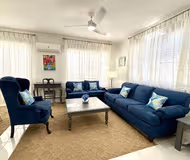 Elegant & Spacious Townhouse in Nassau