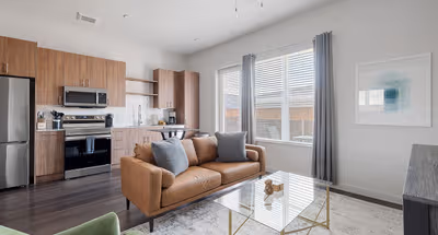 Empire Central Aviata