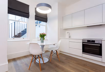 Contemporary in Swiss Cottage