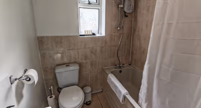 Garland 2 Bedroom Apartment With Private Entrance, Garden And Parking