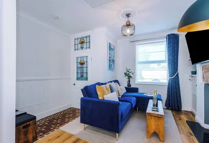 40 Buxton Rd
