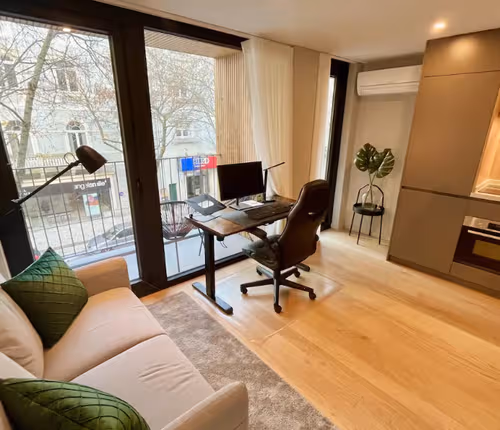 Avenida Serviced Apartment