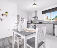 Luxury Apartment - Parking - WiFi - Cradley Heath