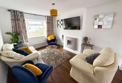 Bassetts Close St - 4BR