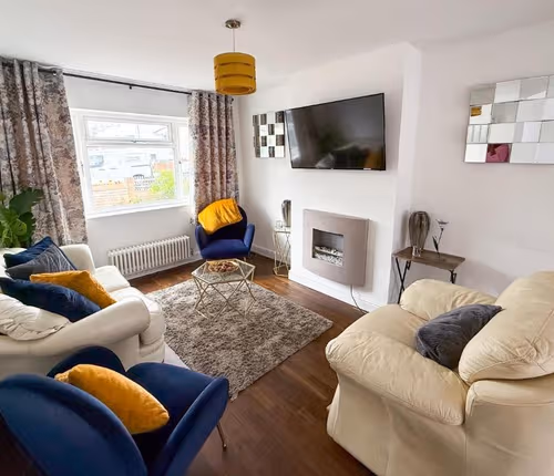 Bassetts Close St - 4BR