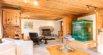 Davos Wood Touch service apartment