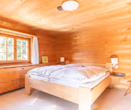Davos Wood Touch service apartment