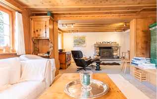 Davos Wood Touch service apartment