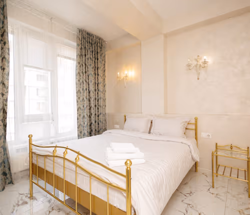 Strada Serviced Apartment