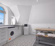 77 Craddock Apartment