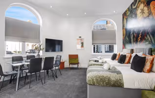 77 Craddock Apartment
