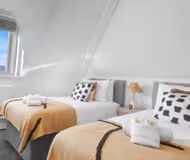 77 Craddock Apartment