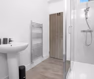 77 Craddock Apartment