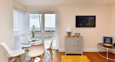 52 Meridian Bay
