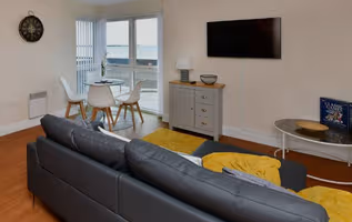 52 Meridian Bay