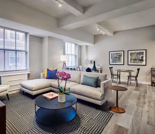 Chestnut Street Apartment