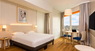 Rue du Théâtre Apartments, 15th district Paris