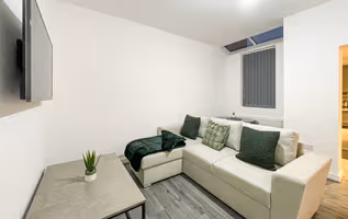 Princess Hideout with Street Parking