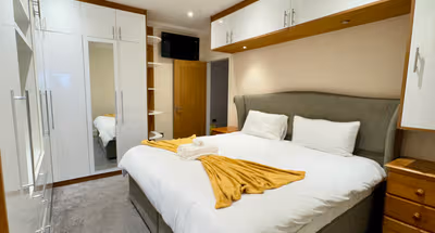 Luxury 8 Bed Home Near Luton Airport