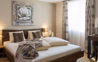 Via Cumünevels Serviced Apartment