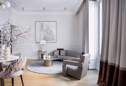 Bloom with a Signature Luxury on Pl. de Tirso de Molina