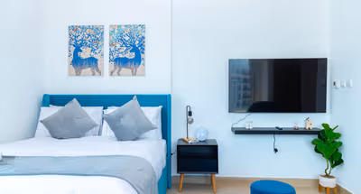 Water’s Edge 1 BR Serviced Apartment