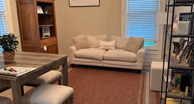 W High St Springfield Apartment