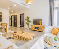 Charming Tropical Apartment Minutes To Dubai Mall