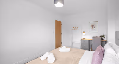 Spacious 6 Bedroom 2 Bath