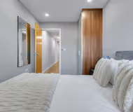 Hoxton Apartments by Mysquare