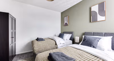 Spacious 4BR House | Free Parking | Sleeps 8