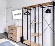 Spacious 4BR House | Free Parking | Sleeps 8