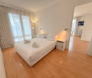 Rue de l'Amiral Cloué Serviced Apartment