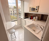 Rue de l'Amiral Cloué Serviced Apartment